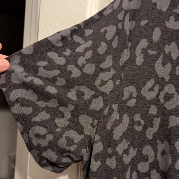 BNWT Charcoal Leopard Print Tee size XXL Tall - Picture 3 of 6